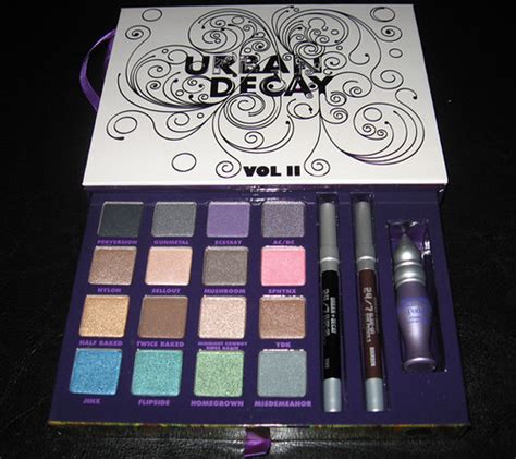 Urban Decay Book Of Shadows Vol Mah Birthday Present Flickr