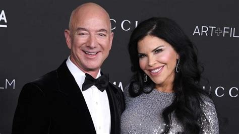 Jeff Bezos se compromete con la periodista y piloto de helicópteros