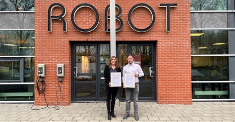 Robot Ontvangt Kiwa Ltv Cv Certificaten Voor Composiet Verdelers Nieuws