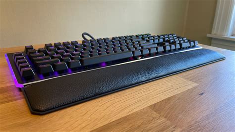 EVGA Z20 Opto-Mechanical Gaming Keyboard - Review 2021 - PCMag Australia