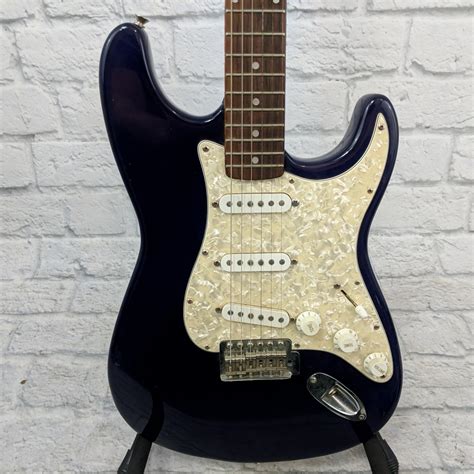 Squier Stratocaster Black With Pearl White Pickguard Ubicaciondepersonascdmxgobmx