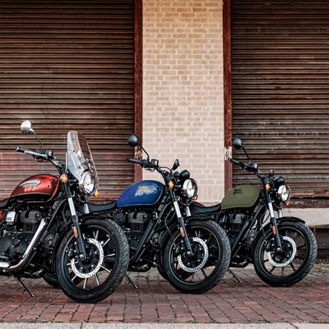 Royal Enfield Meteor Gets New Colour Options In Supernova And