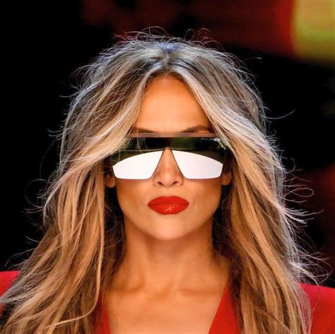 Quay Australia Womens Hindsight Sunglasses Jlo Hair Jennifer Lopez