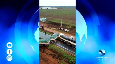 ACIDENTE ENTRE DUAS CARRETAS NA BR 163 ENTRE LUCAS DO RIO VERDE E NOVA