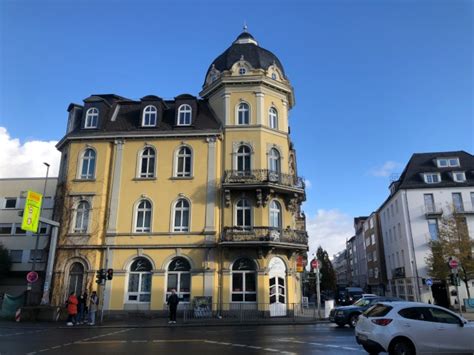 Einzimmerwohnung Mit Balkon Bad Und Minikochbereich In Bester Lage