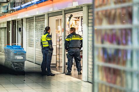 Gewapende Overval Bij Supermarkt Verdachte Kwartier Later Aangehouden