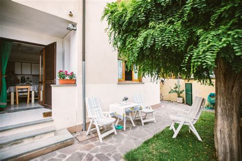 Appartamento Piano Terra Con Giardino Vicino Al Mare For Rent Home