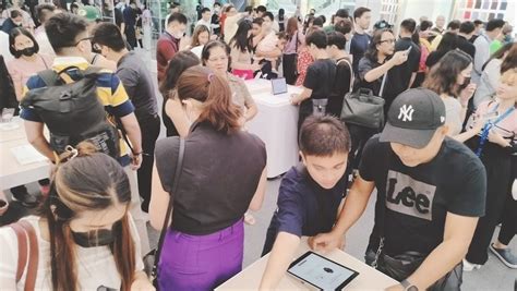 Power Mac Center Sm Mall Of Asia Now An Apple Premium Partner Store