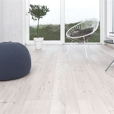 white pine flooring