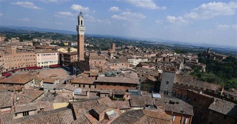 La Clericalata Della Settimana 46 Il Comune Di Siena Garante Delle