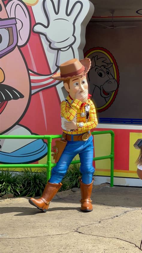 PHOTOS Character Meet And Greets Return In Toy Story Land At Disney S