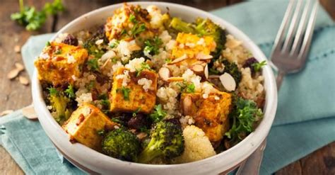 Recette De Salade De Quinoa Sant Au Tofu Amandes Et Brocolis Facile