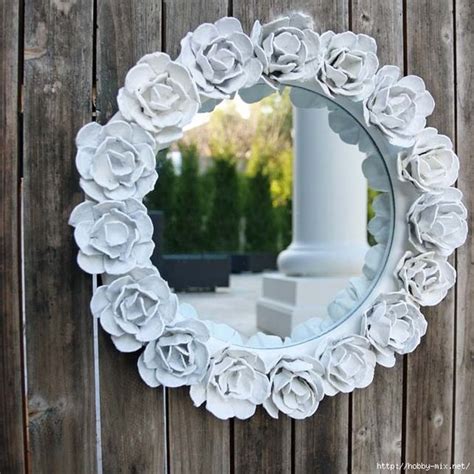 Wonderful DIY Egg Carton Rose Mirror Decoration