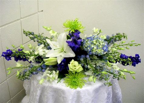 Horizontal Arrangement - Hannah's Floral Design