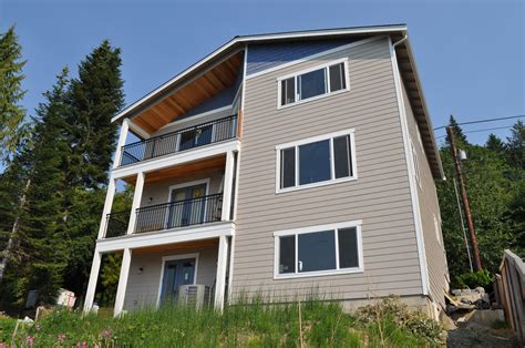 Seaside Estate ~ Custom Home Narrow Lot