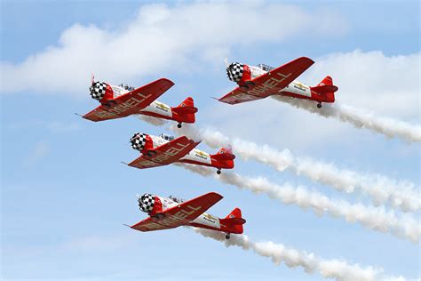 Aeroshell Aerobatic Team Performing Aerial Maneuvers Flickr