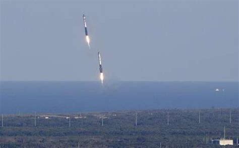 Spacex Launches Mega Rocket Lands All 3 Boosters