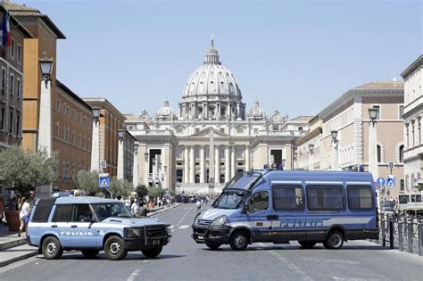 Roma Pasqua Blindata Per L Allerta Terrorismo Divieto Di Sorvolo E