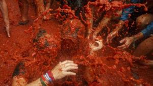 La Tomatina Bitwa Na Pomidory Ondaespanola