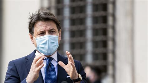 Crisi Di Governo Conte In Campo E Pronto A Un Ruolo Insieme Ai Miei