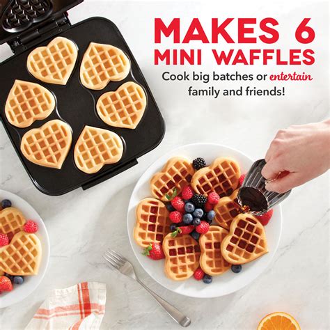 Multi Mini Heart Waffle Maker – Dash