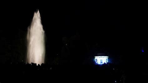 Nach 2 Jahren Pause Beleuchtete Wasserspiele Wieder Im Bergpark