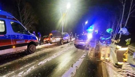 Wypadek w Maciejowej Są poszkodowani na DK75 wahadło miastoNS pl