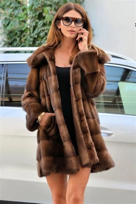 Full Pelt Luxury Real Mink Fur Women Coat With Big Hood Fashion Winter Warm Jacket Female