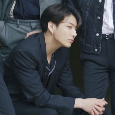 Pin On Tonkhaw Jungkook Selca Jungkook Hot Jeon Jungkook