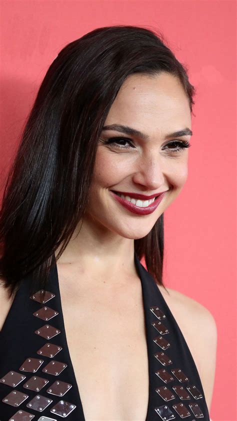 Gal Gadot Smile Wallpapers - Wallpaper Cave