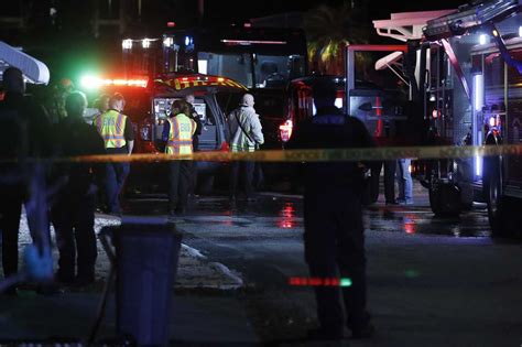 A Small Plane Crashed Into A Florida Mobile Home Park Officials Say 3 Are Dead