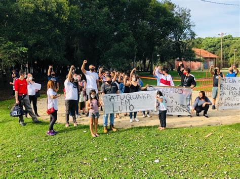 Ap S Morte De Instrutor Em Assalto Moradores De Bairro De Curitiba