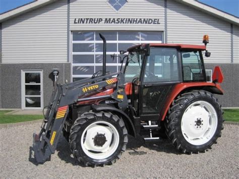 New Holland L75 Med Veto Frontlæsser Tractor