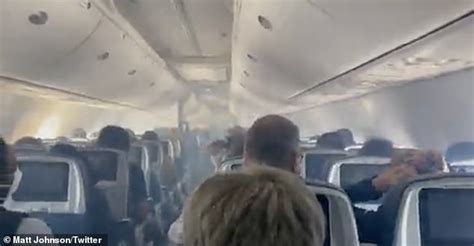 People Definitely Thought This Was The End Passengers Scream And Cry As Delta Flight From