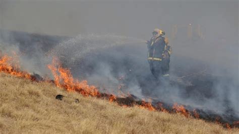 Fuego en las islas Defensa coordinará las acciones y sumarán