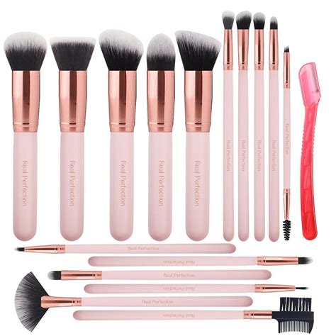 The 6 Best Makeup Brushes for a Flawless Face