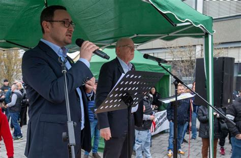 Fotostrecke Tamm Mehr Als Teilnehmer Bei Demo Gegen Lea Tamm