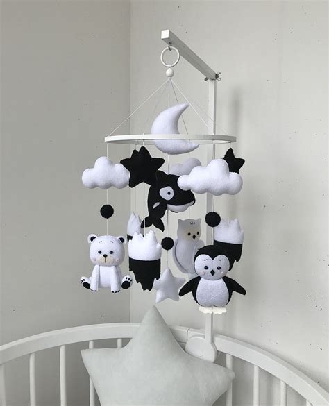 Black and white mobile, black baby mobile, black nursery dec - Inspire ...