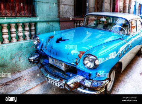 Amerikanische Oldtimer Auf Kuba Kubanische Auto Typisch Kubanischen