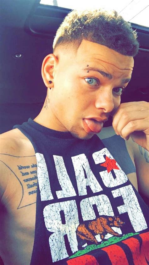 Kane Brown Tattoos On Hand | matskujahepat