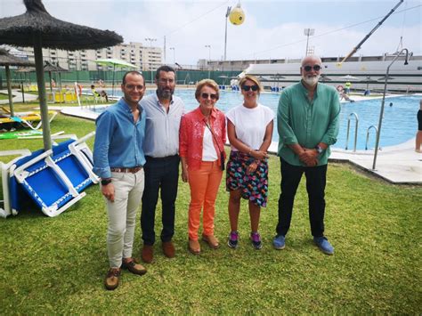 El Alcalde Visita La Piscina De Verano Del Complejo Deportivo Municipal