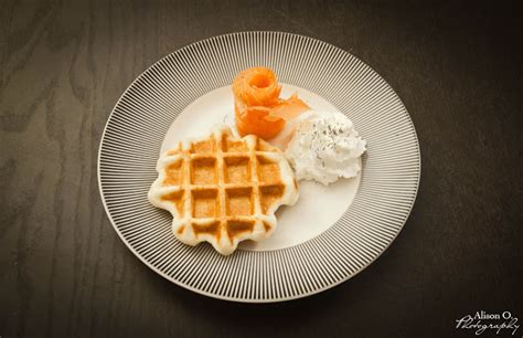 Gaufre de Liège au parmesan saumon fumé et chantilly citron La