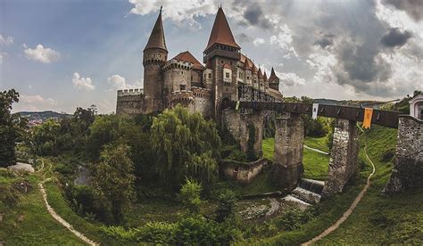 Castelul Corvinilor Capodopera Arhitectural Din Rom Nia Una Dintre