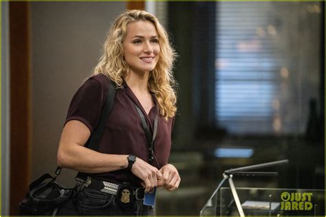 Here S How Shantel Vansanten S Nina Was Written Out Of Fbi Spoilers