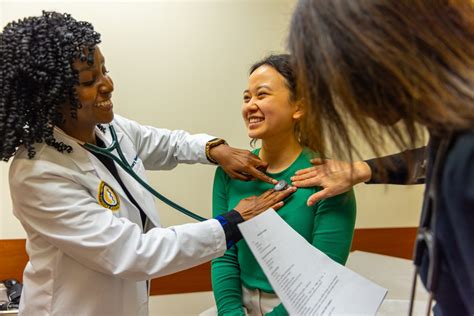 Top 8 Reasons to Become a Physician Assistant - Bethel University Blog