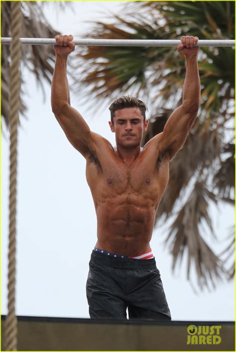 Zac Efron Never Wants That Baywatch Body Ever Again Photo