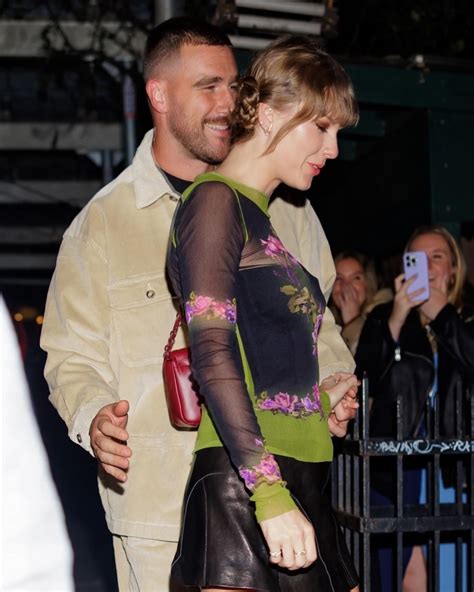 Taylor Swift Dan Travis Kelce Umbar Kemesraan Di Depan Umum Go Public Pacaran Indozone Seleb