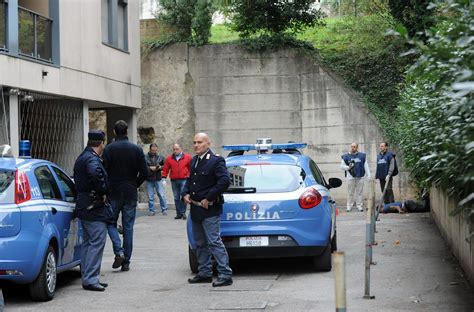 Trovato Morto In Un Condominio Giallo A Fontivegge