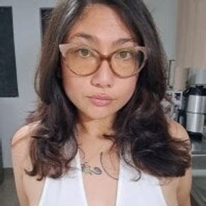 Mia Ruiz LIVE Cam And Free Sex Chat On Milfs Live