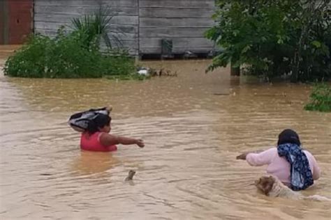 Al Menos Familias Afectadas Por Desborde De Quebradas En Madre De